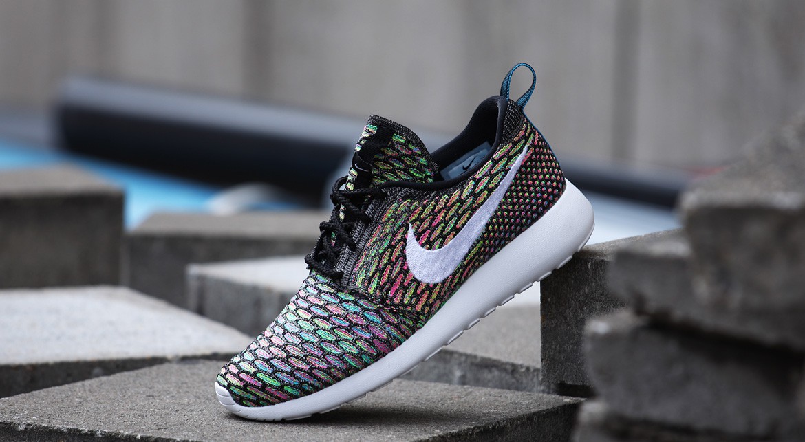 flyknit roshe runs